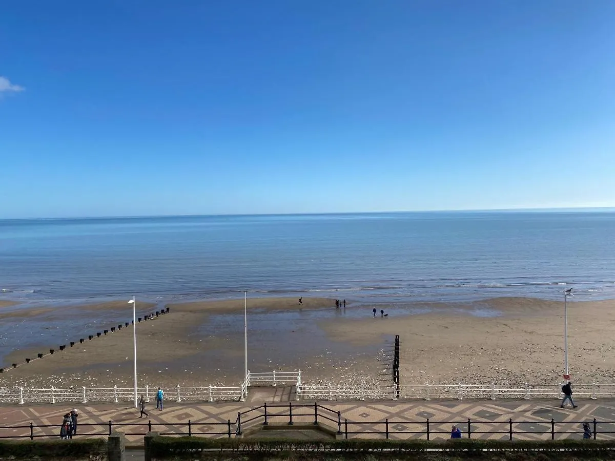 Beaconsfield Holiday Apartments Bridlington