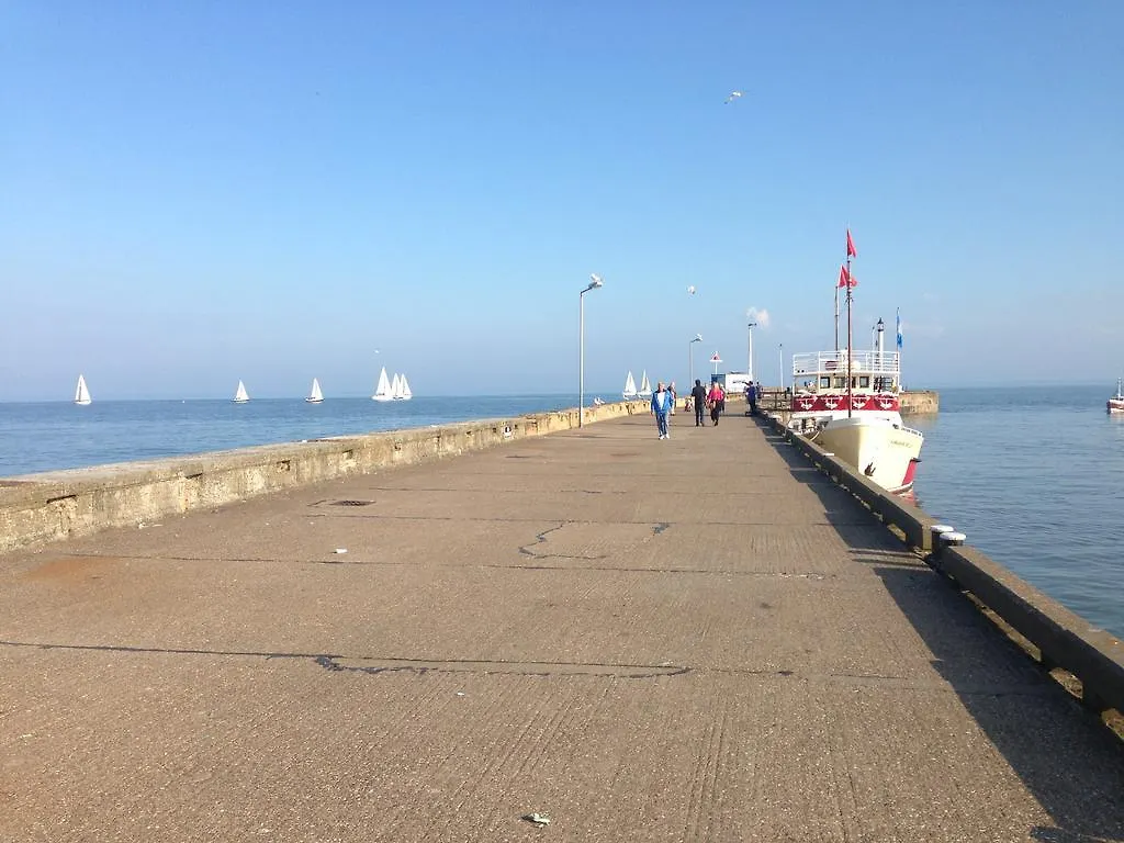 Beaconsfield Holiday Apartments Bridlington